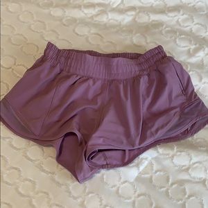 Lululemon Hotty Hot Short 2.5” Jubilee